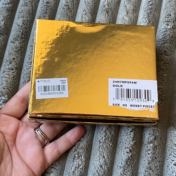 NWT Michael Kors gold wallet - Picture 12 of 12